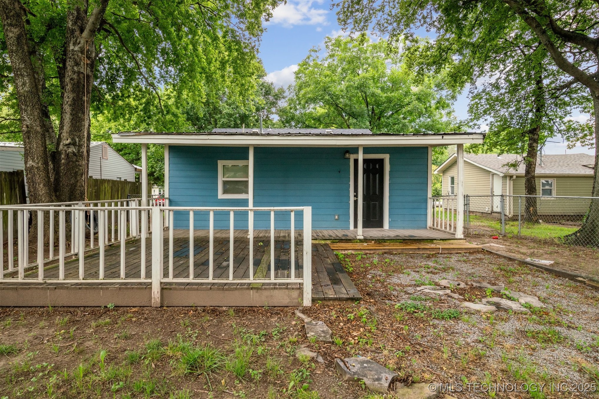 15 S Mayes Street Property Photo 17