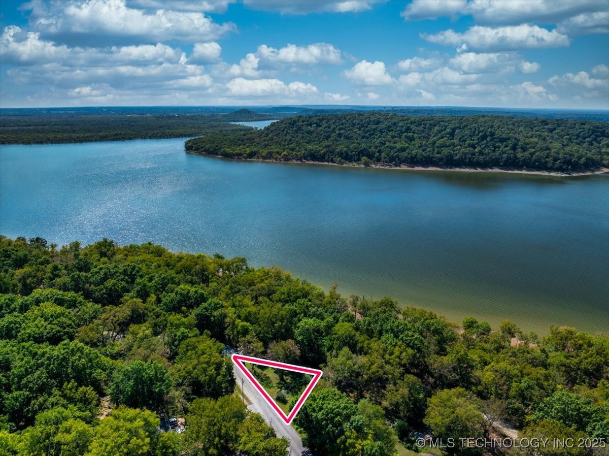 Edgewater Road Property Photo 1