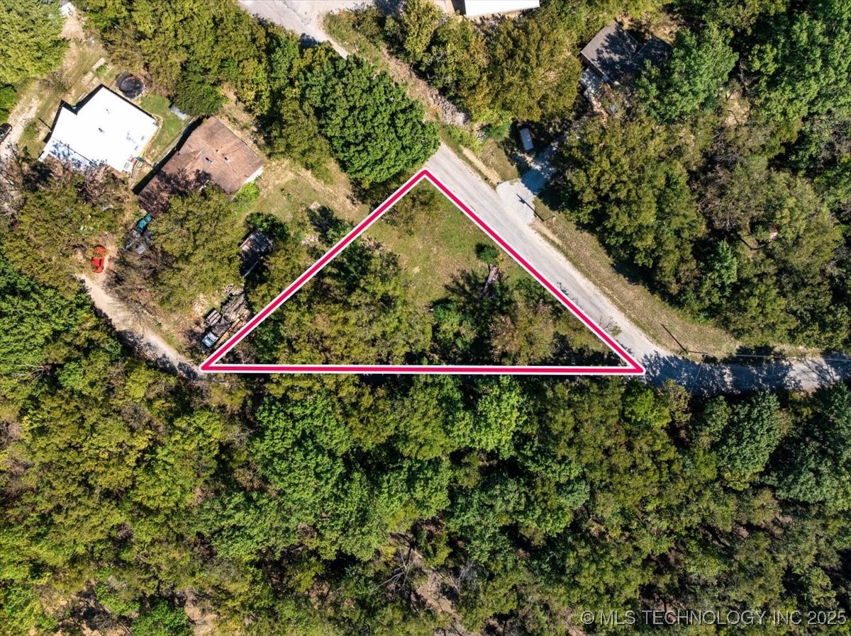 Edgewater Road Property Photo 2