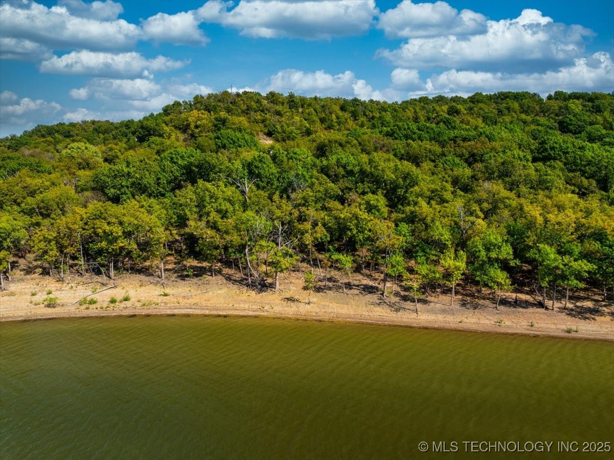 Edgewater Road Property Photo 14