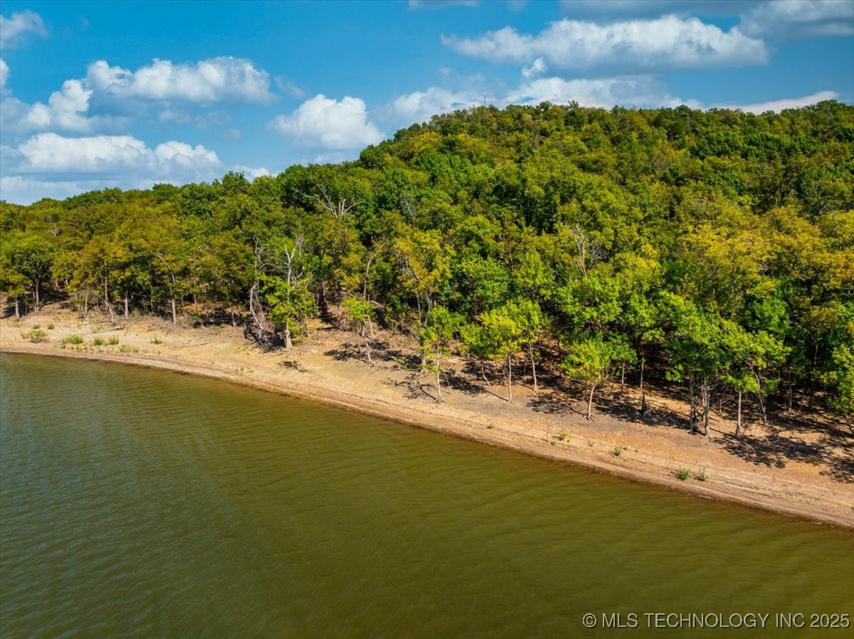 Edgewater Road Property Photo 16