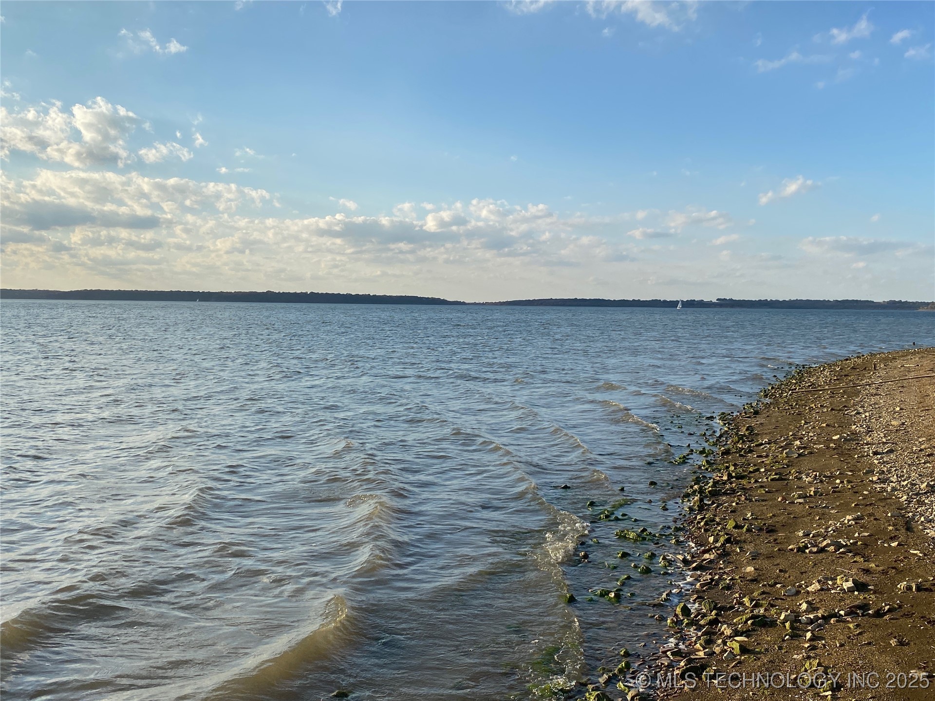 Edgewater Road Property Photo 17