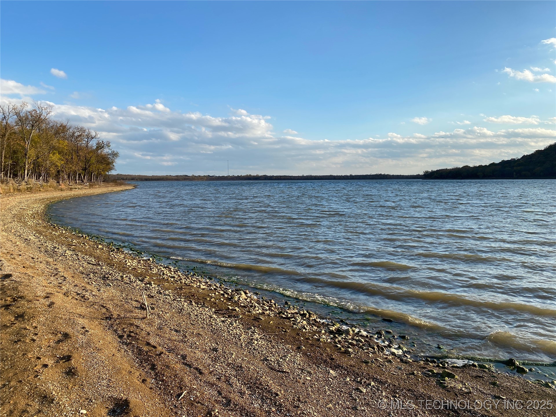 Edgewater Road Property Photo 18