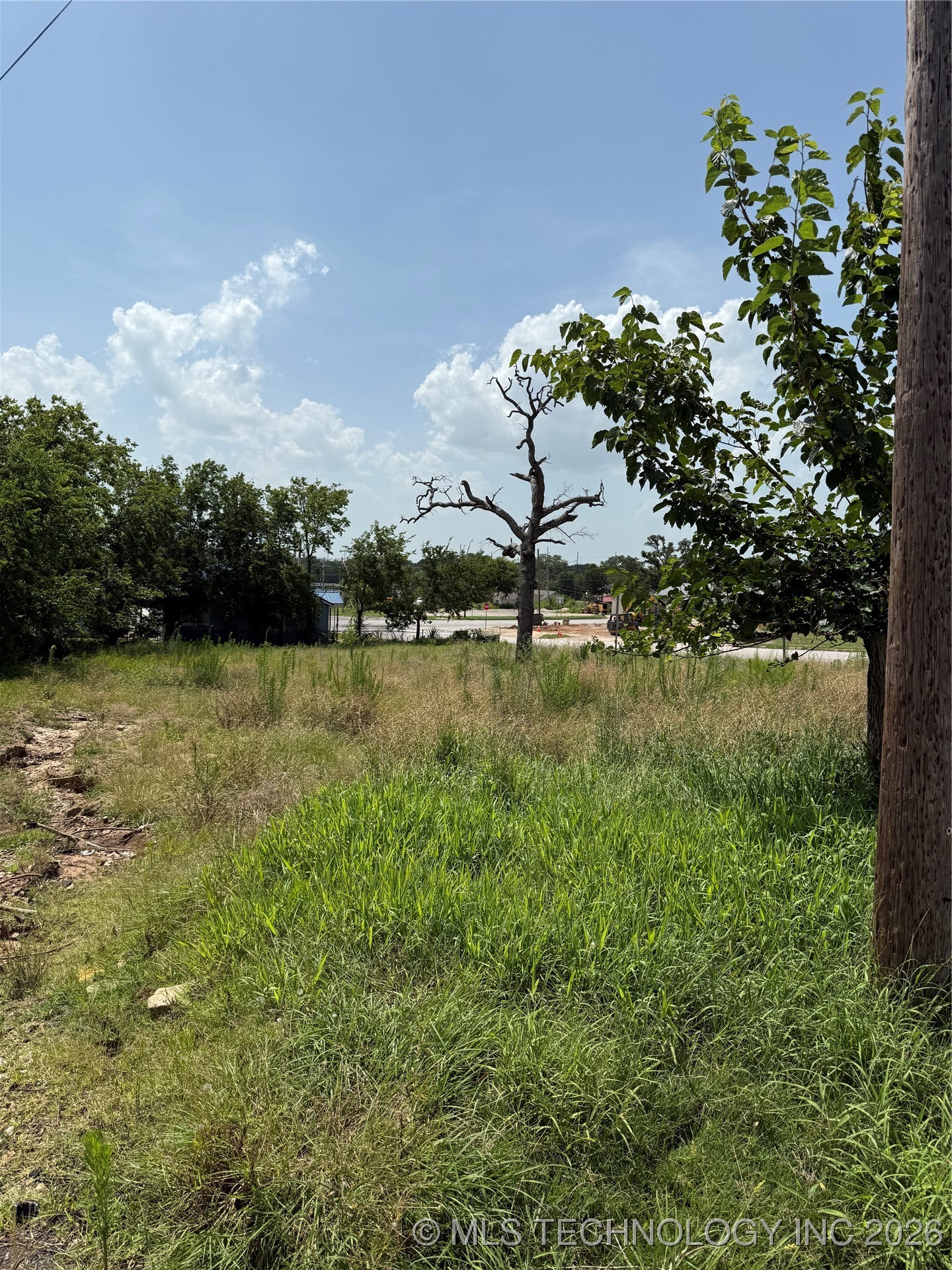 1220 Division Property Photo 2