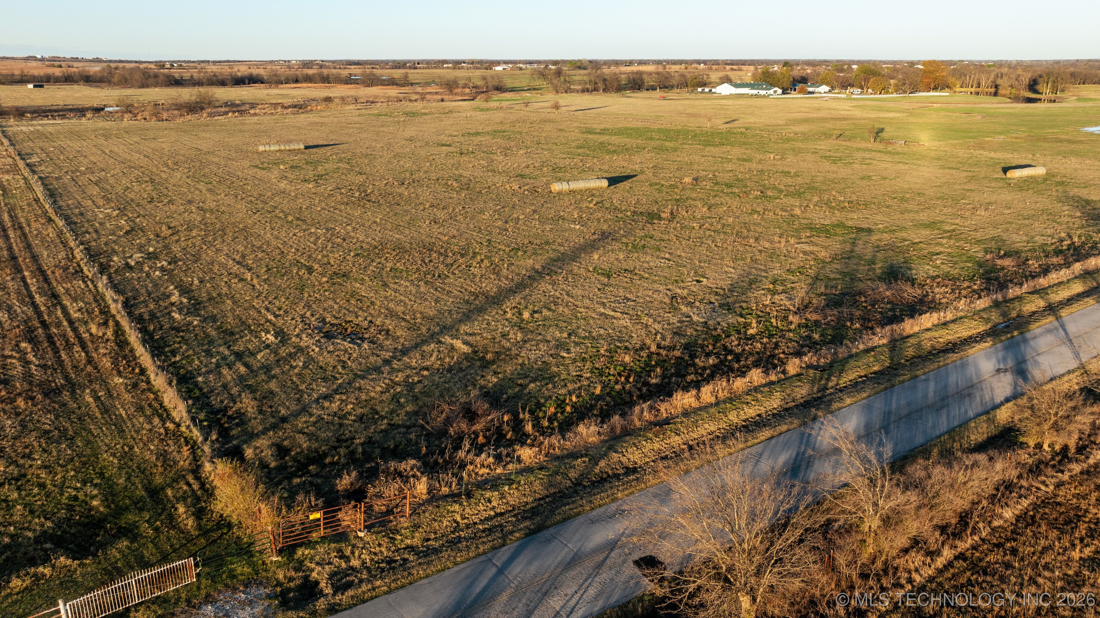 15985 Hwy 75 Property Photo 5