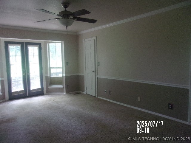 9376 Colonial Drive Property Photo 3
