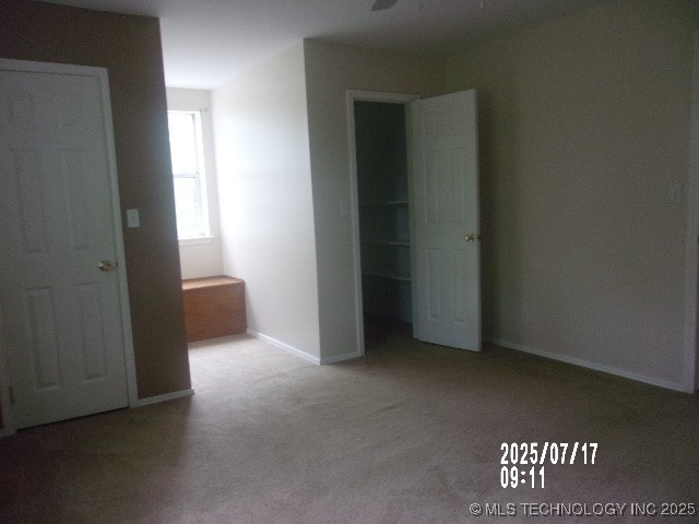 9376 Colonial Drive Property Photo 4