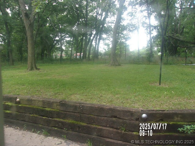 9376 Colonial Drive Property Photo 11