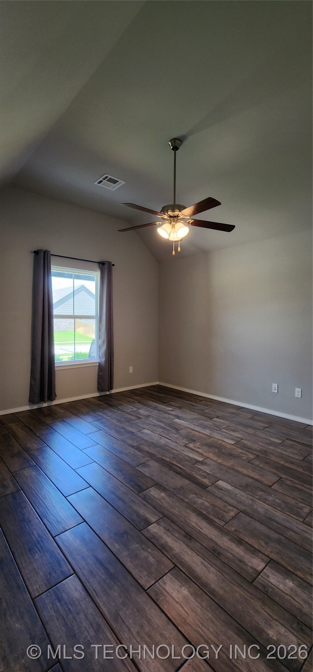 1423 E South Park Place Property Photo 6