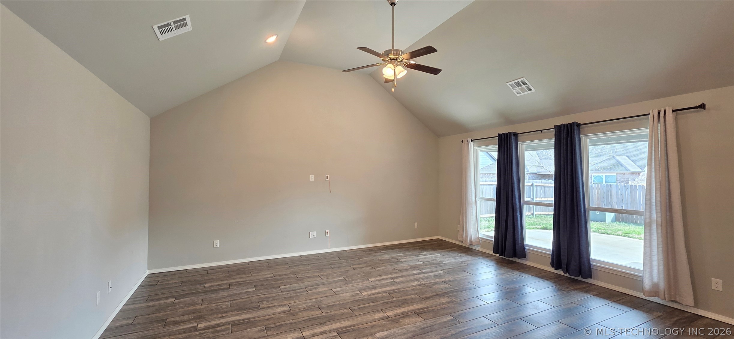 1423 E South Park Place Property Photo 11