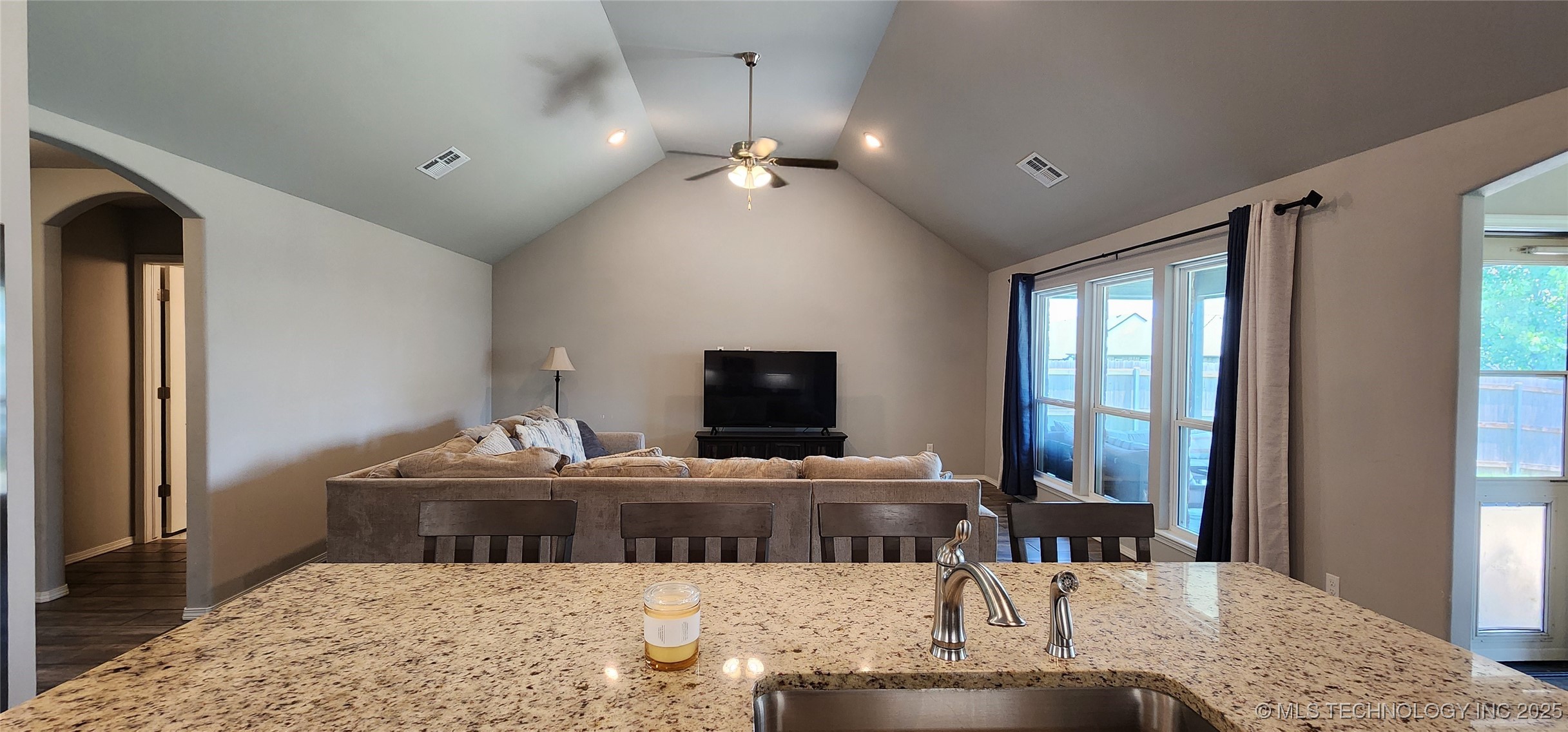 1423 E South Park Place Property Photo 20