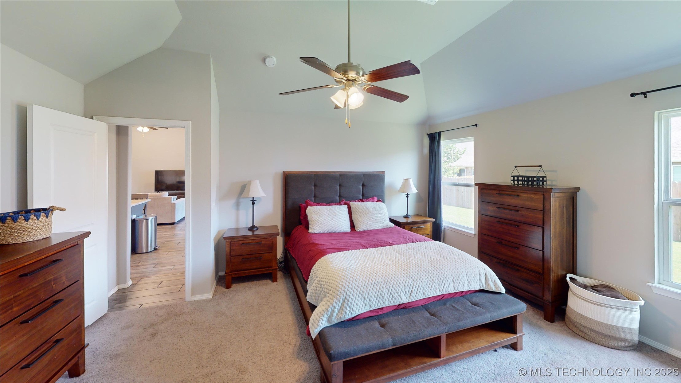 1423 E South Park Place Property Photo 31