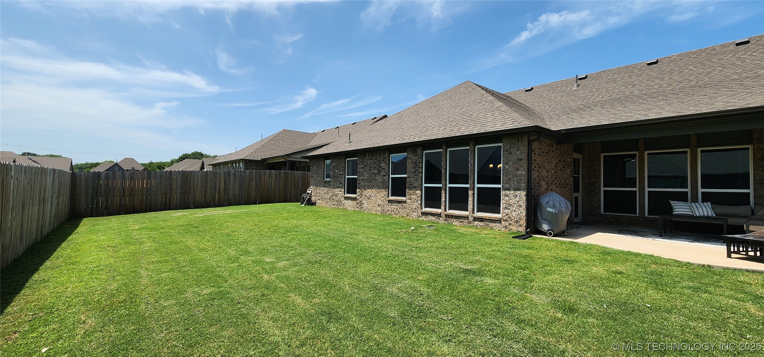 1423 E South Park Place Property Photo 48