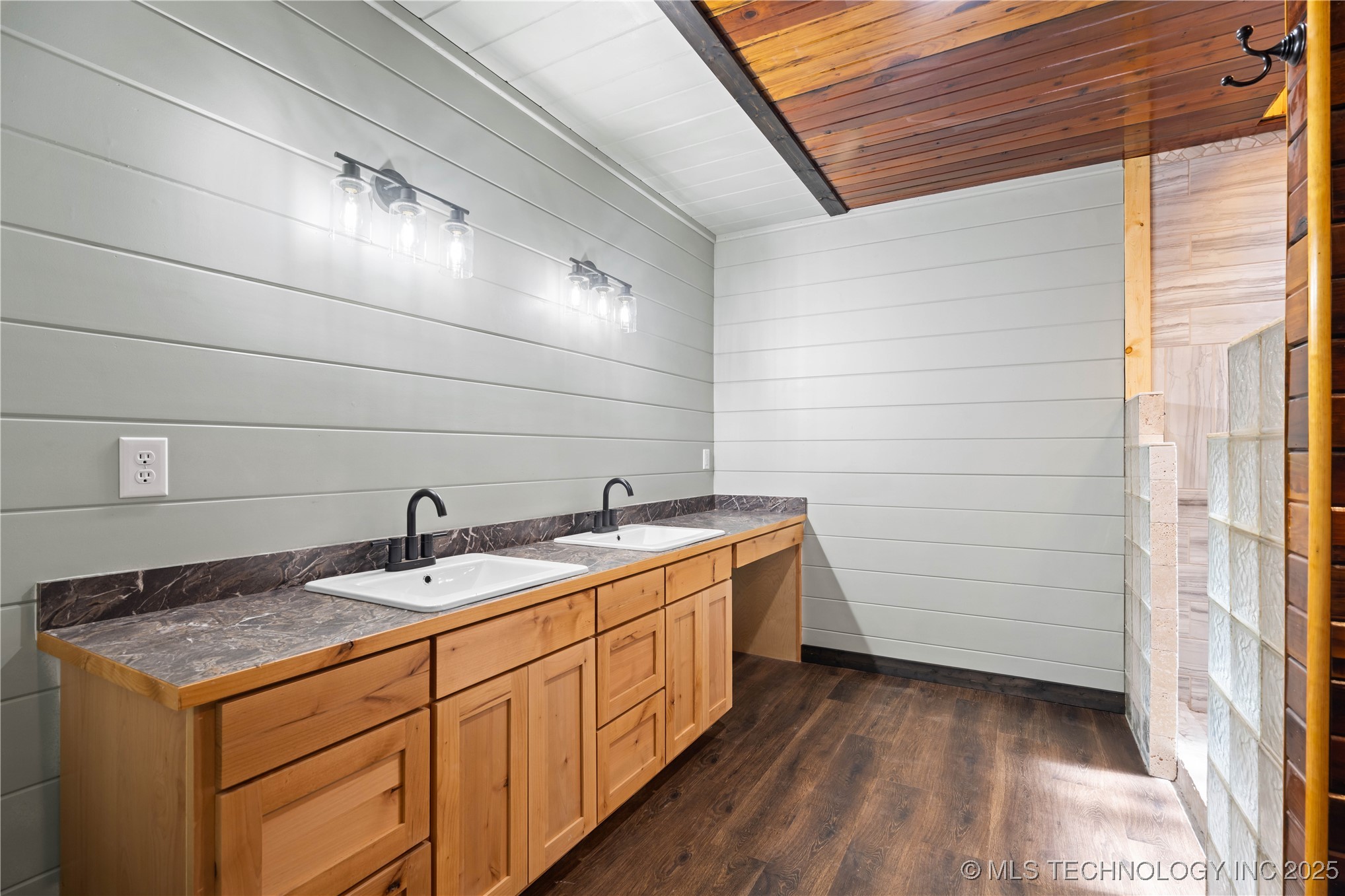 98399 S 4503 Road Property Photo 48