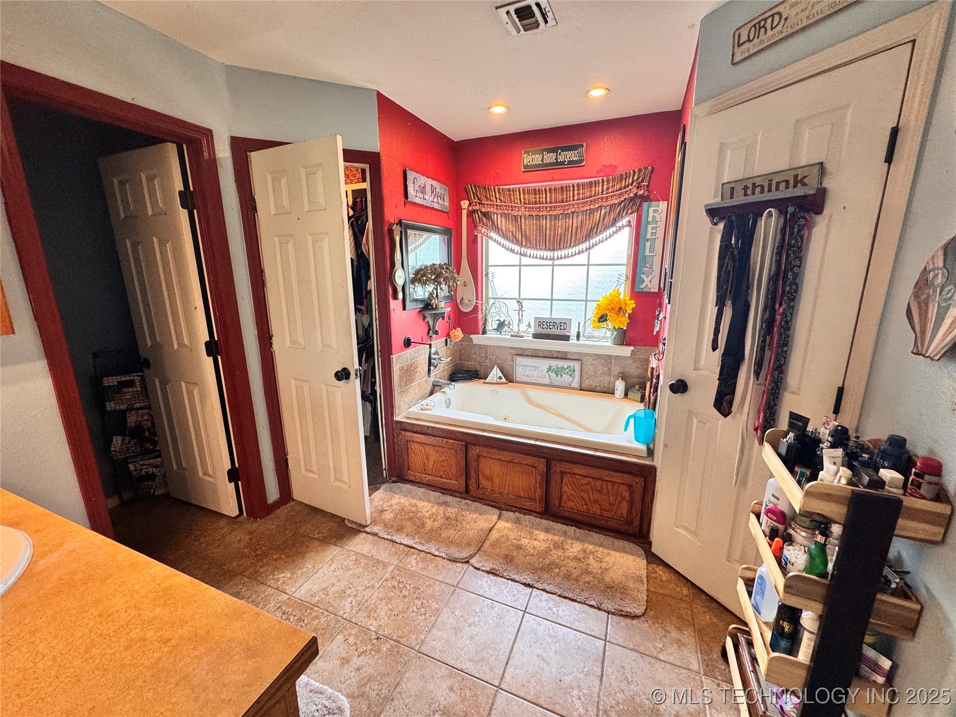 400 Scenic Circle Property Photo 14