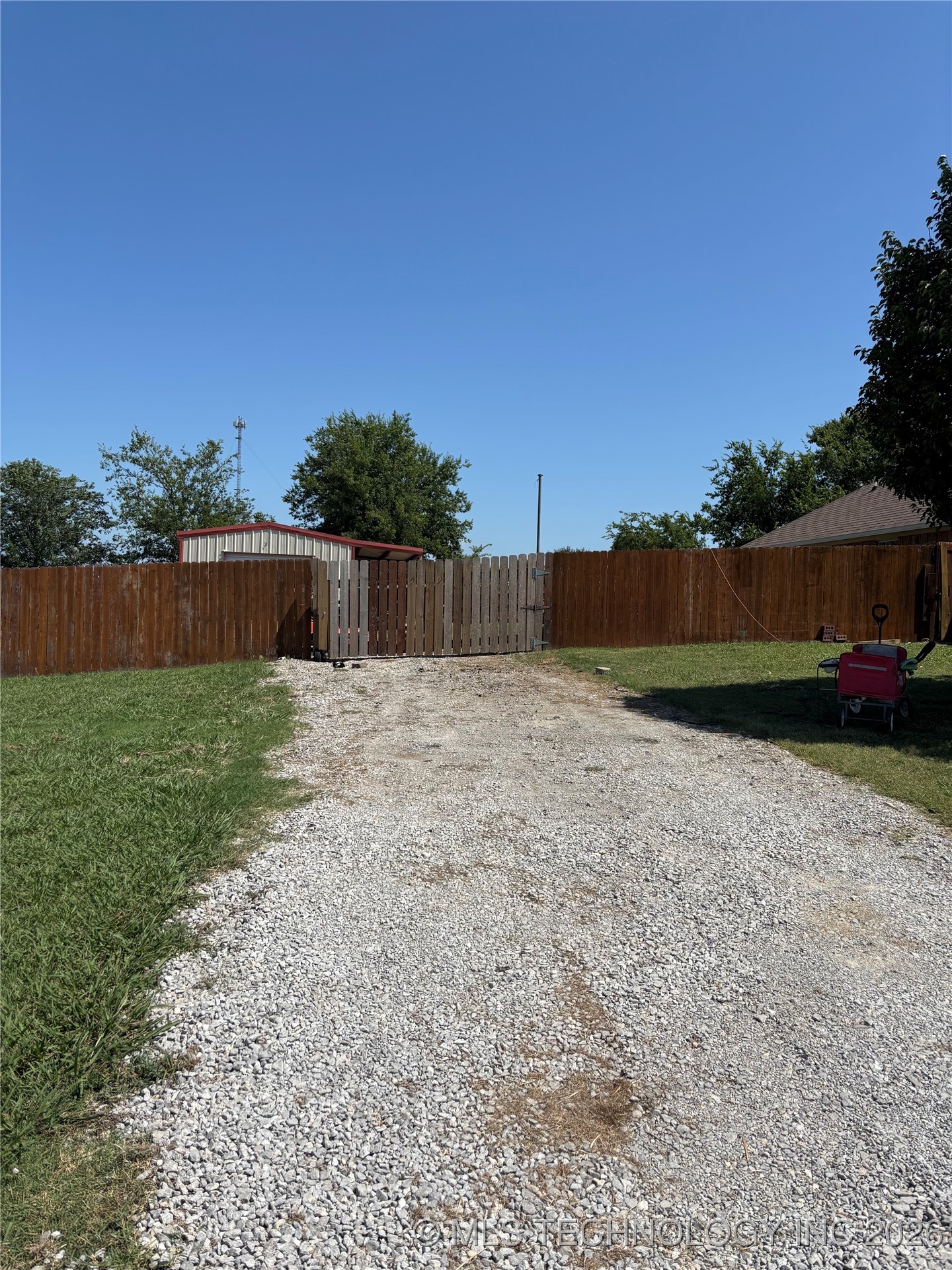 400 Scenic Circle Property Photo 24