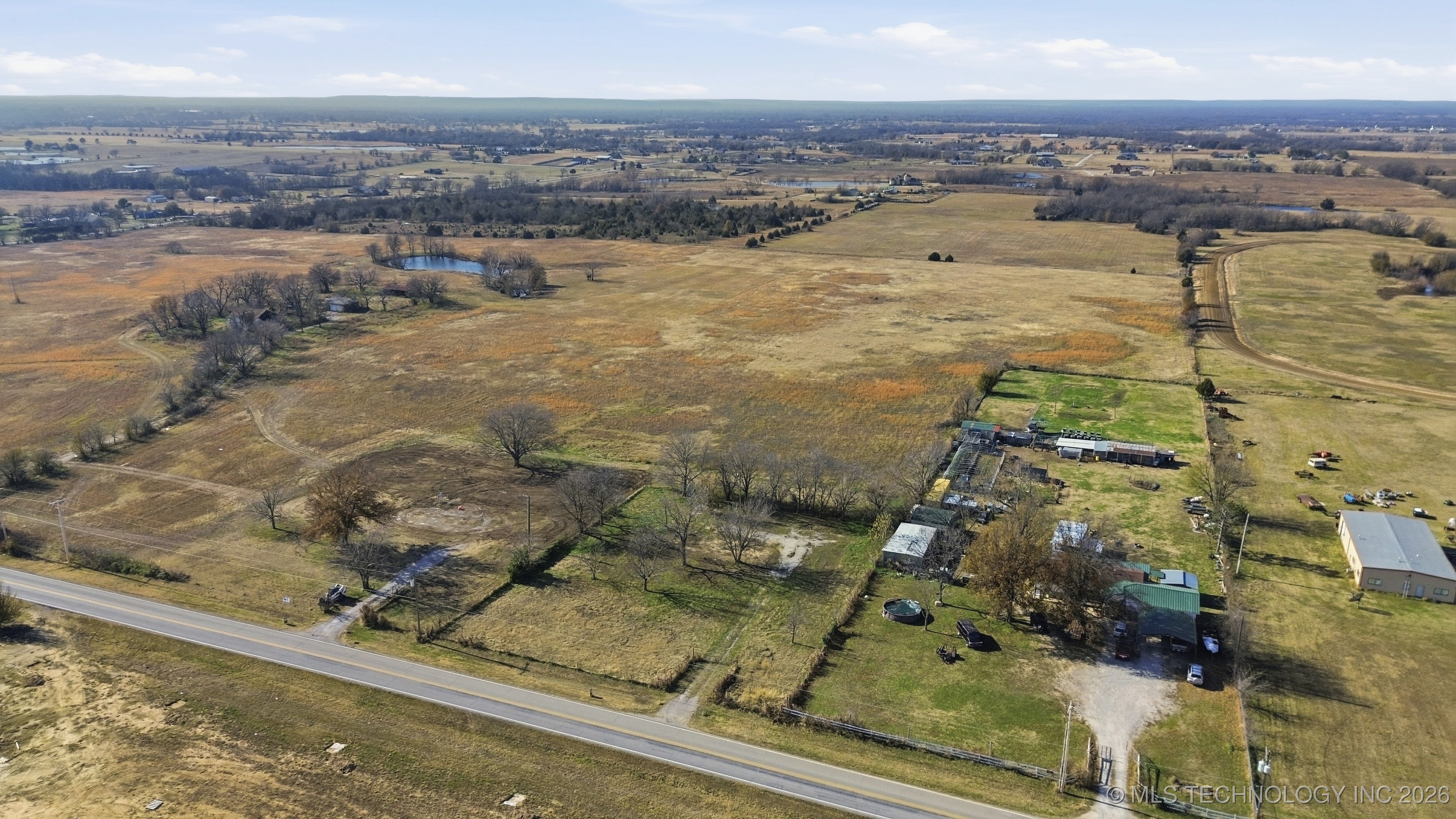 10908 N Memorial Drive E Property Photo 4