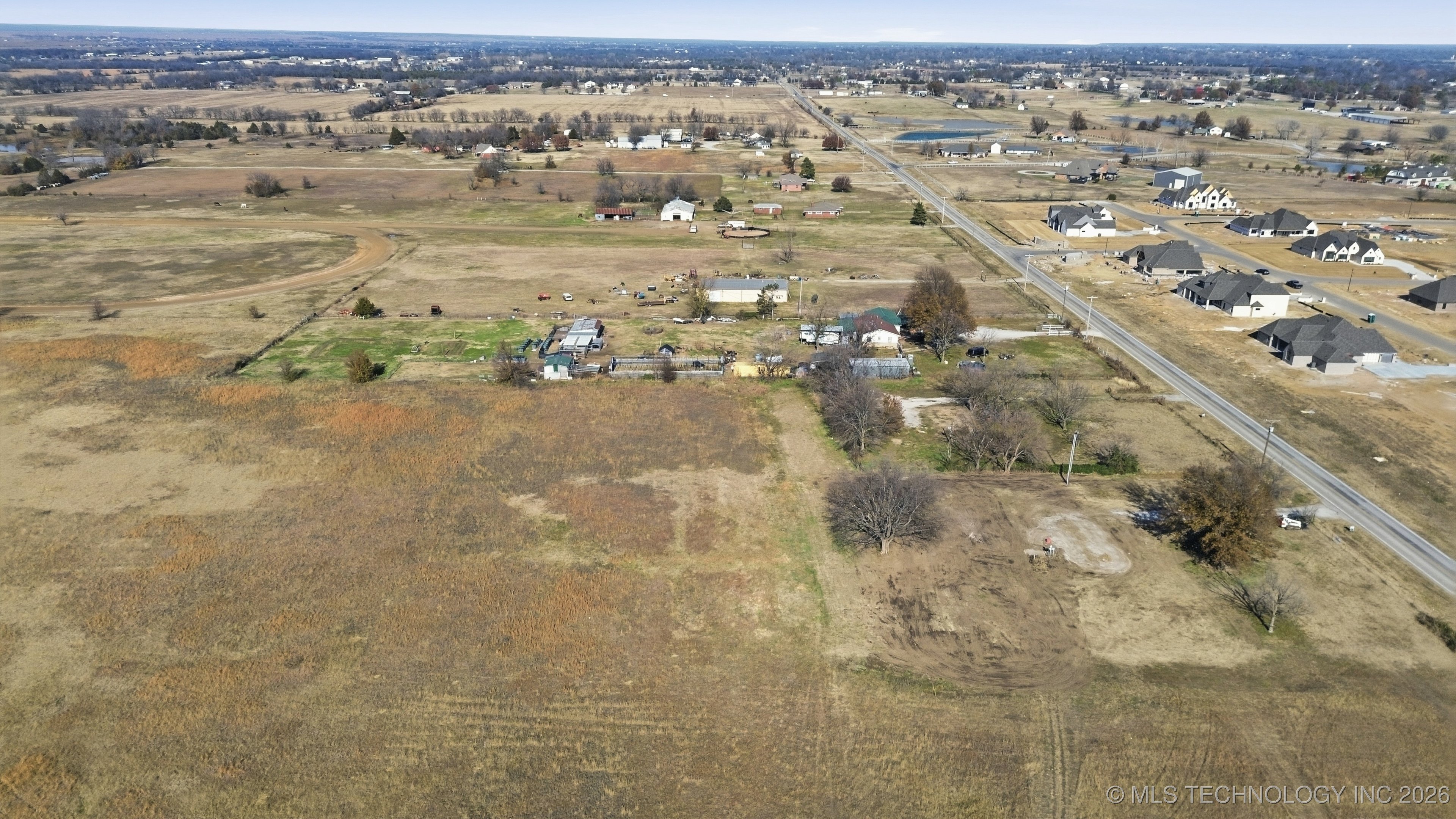 10908 N Memorial Drive E Property Photo 7