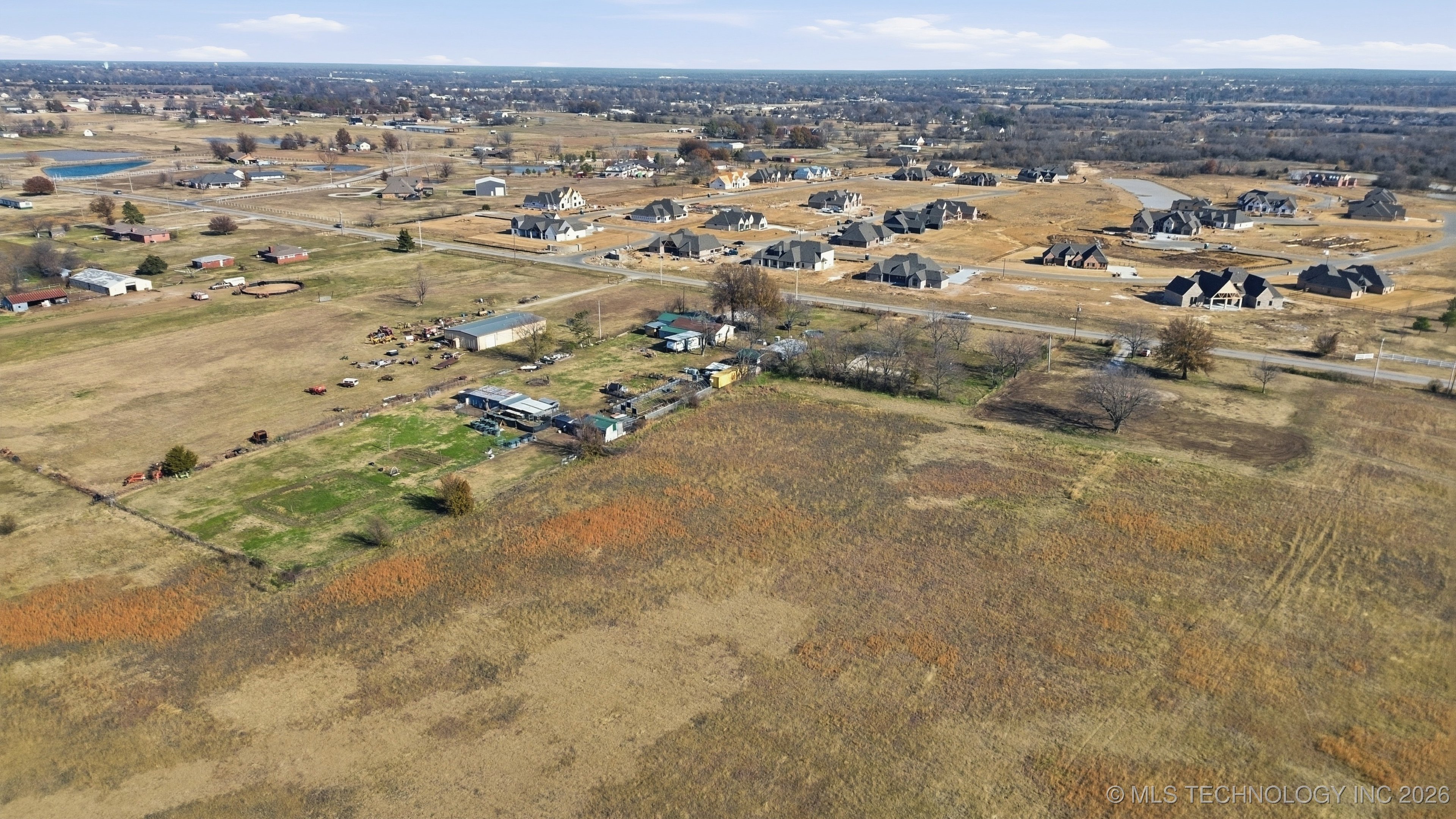 10908 N Memorial Drive E Property Photo 9