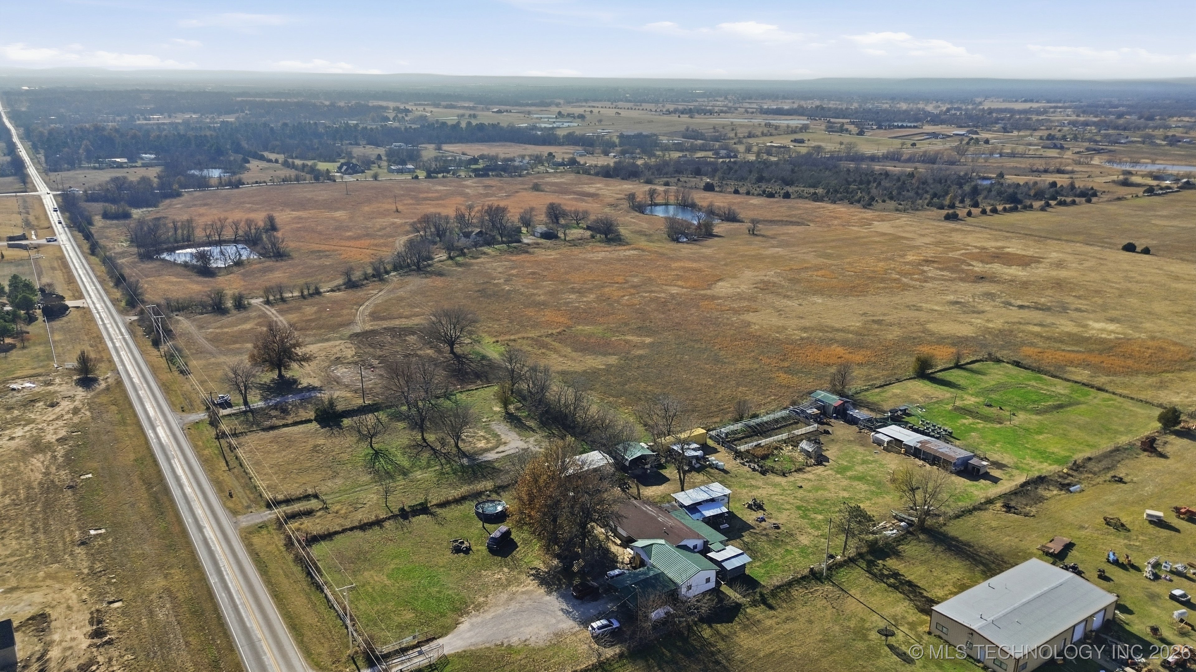 10908 N Memorial Drive E Property Photo 13