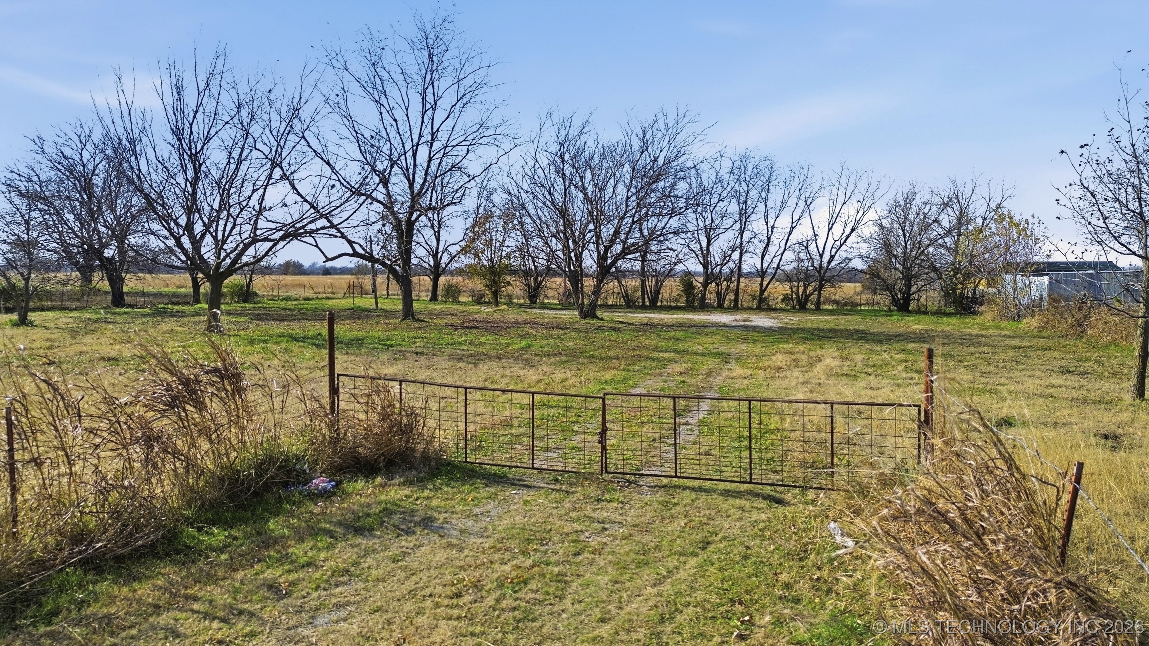 10908 N Memorial Drive E Property Photo 15