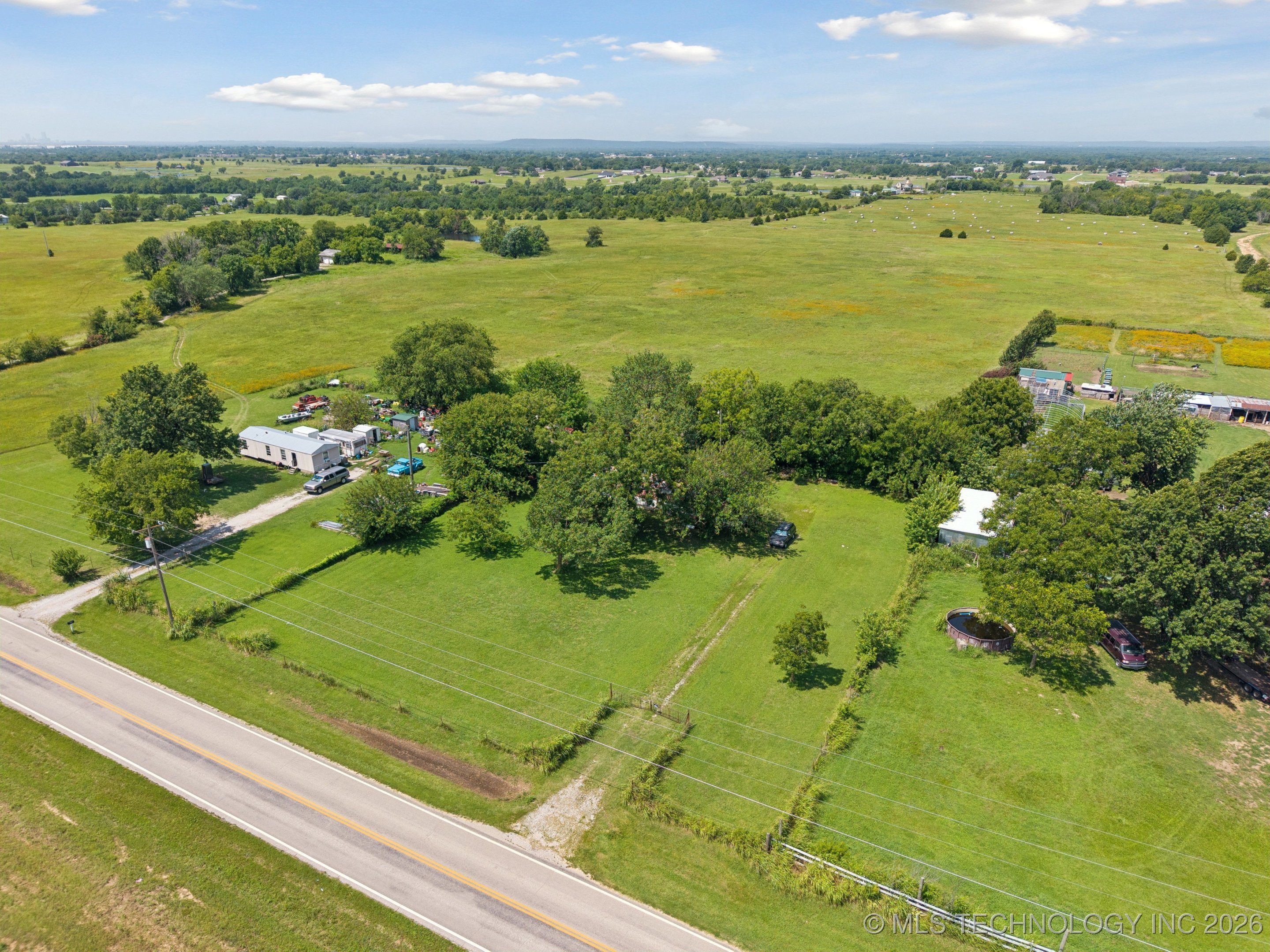 10908 N Memorial Drive E Property Photo 20
