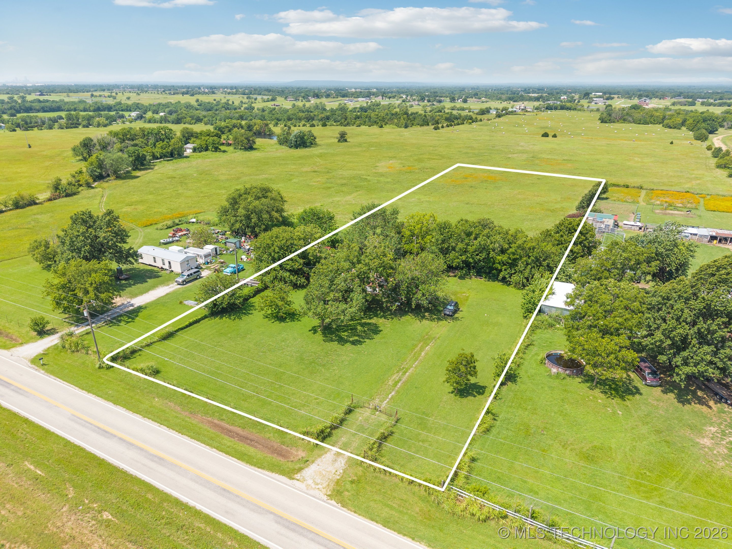 10908 N Memorial Drive E Property Photo 21