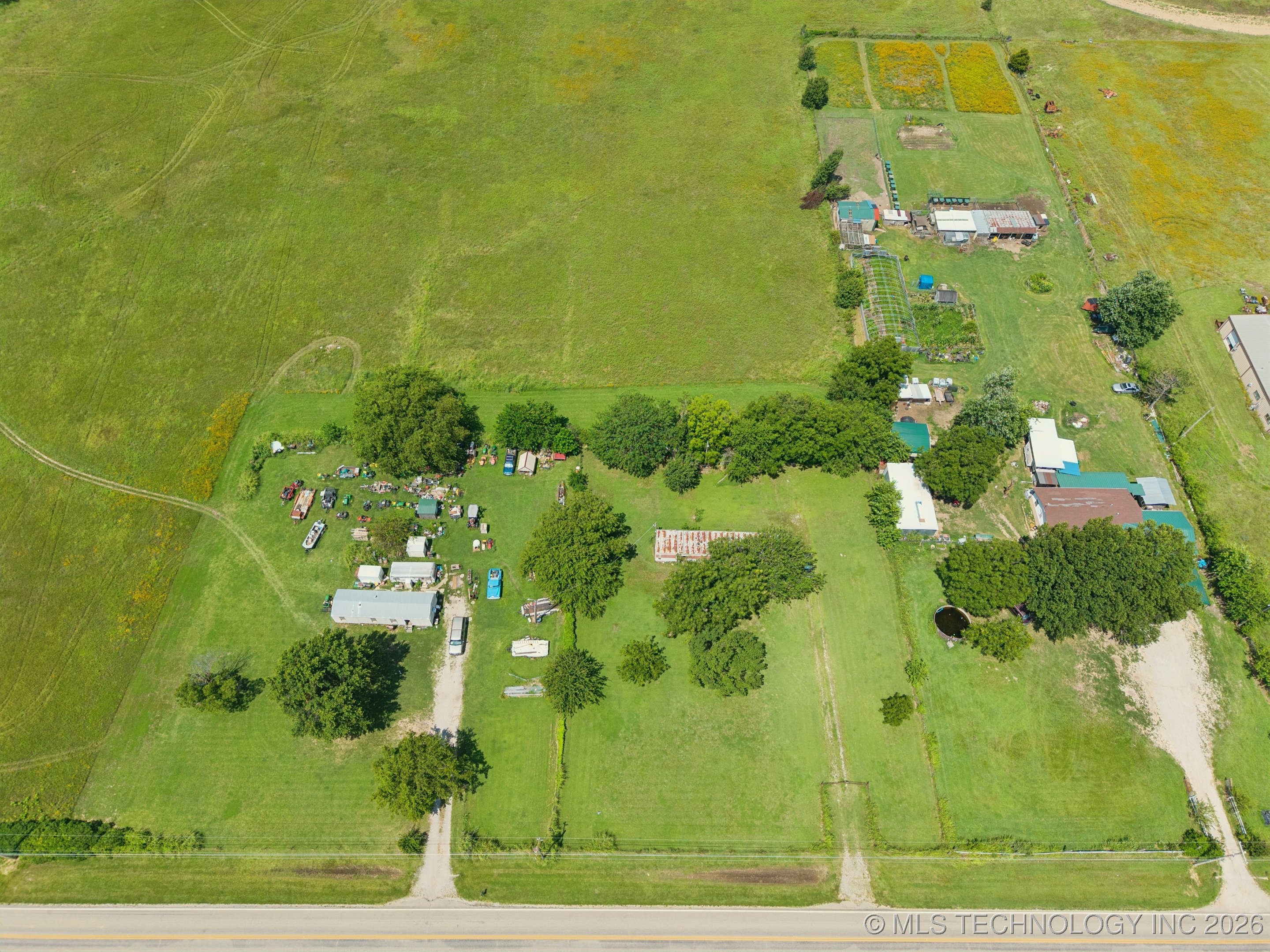 10908 N Memorial Drive E Property Photo 23