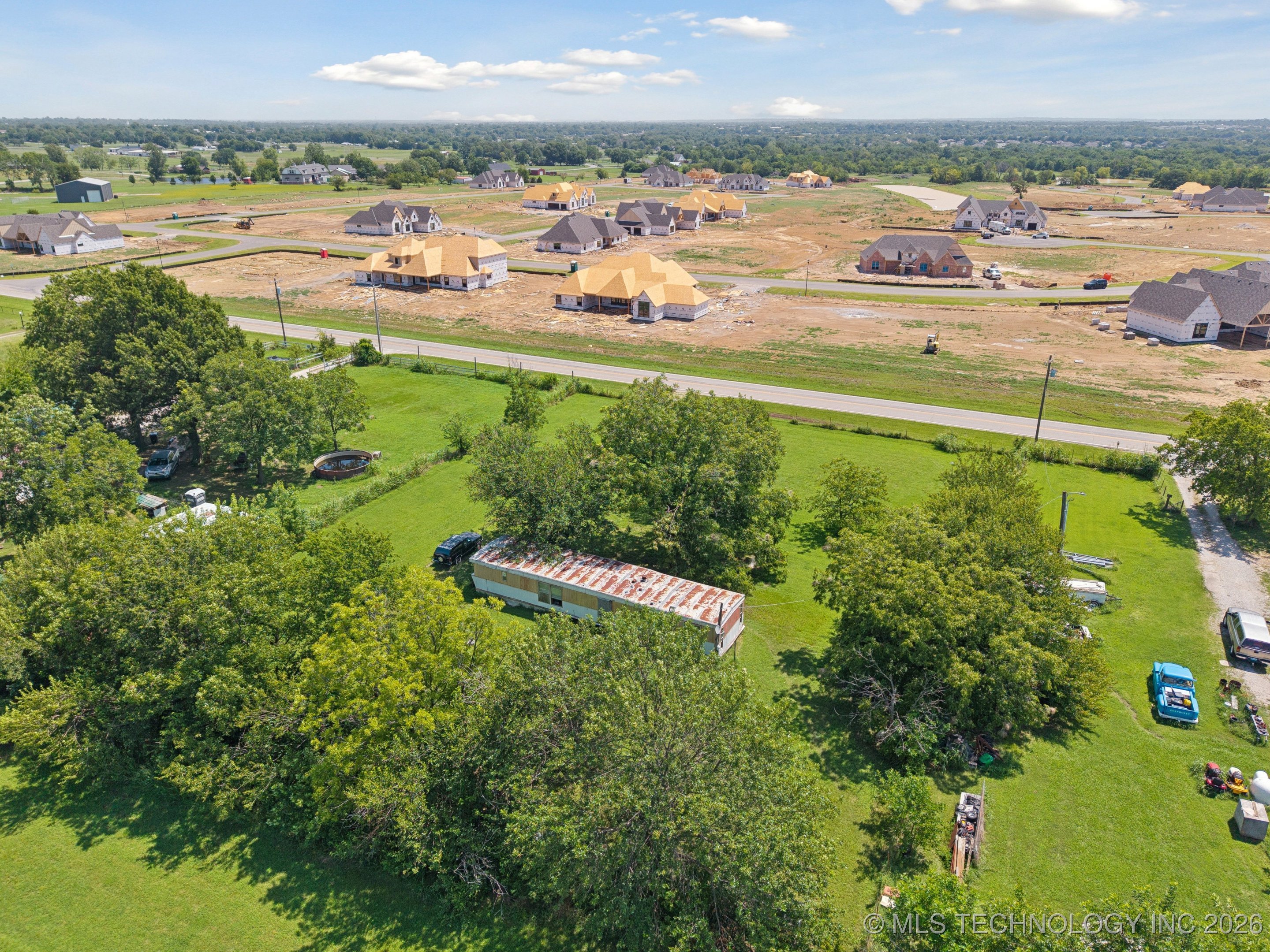 10908 N Memorial Drive E Property Photo 26