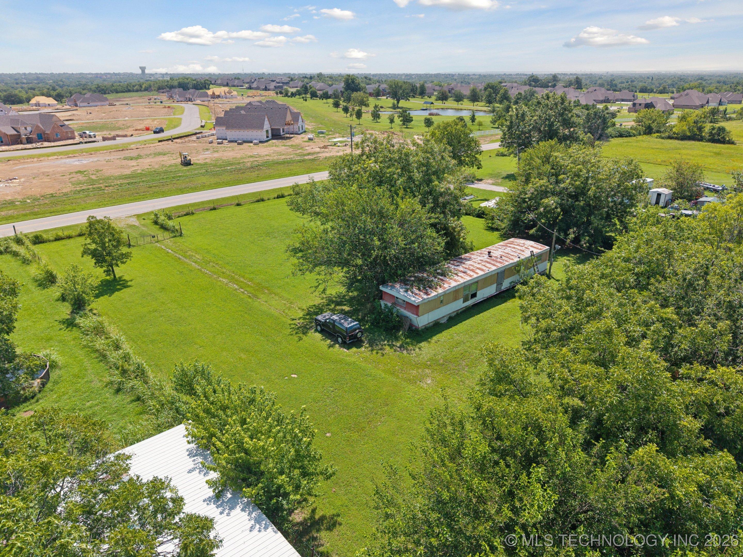 10908 N Memorial Drive E Property Photo 27