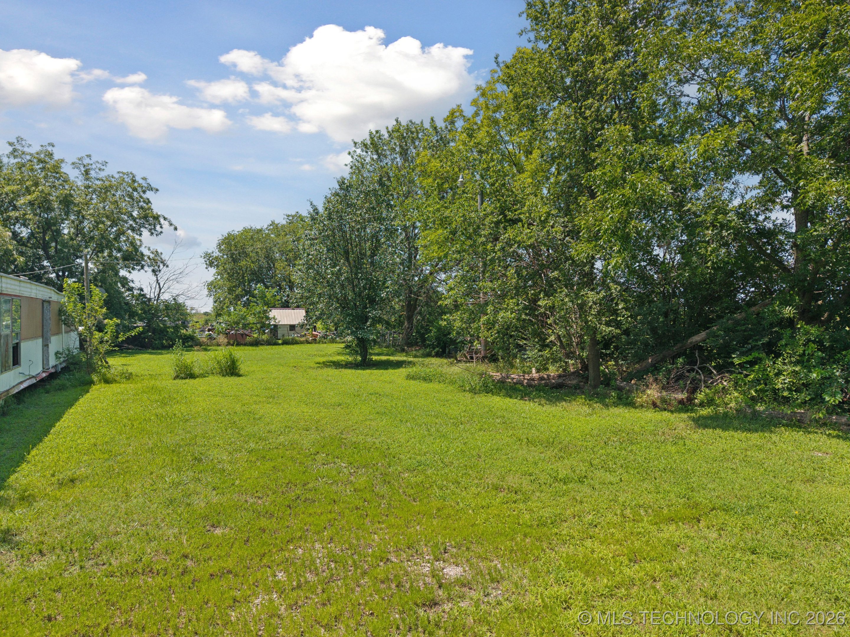 10908 N Memorial Drive E Property Photo 28