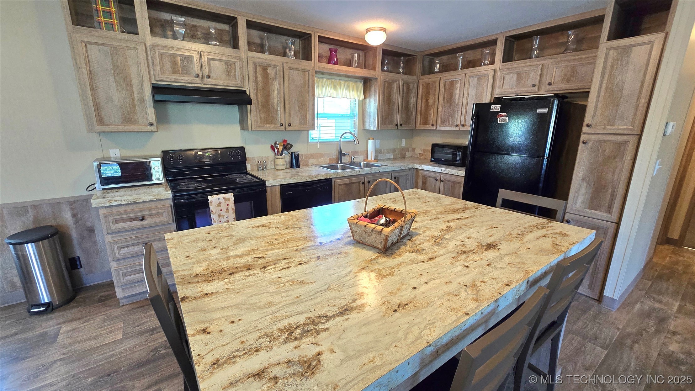 4918 Dozer Mountain Road Property Photo 7