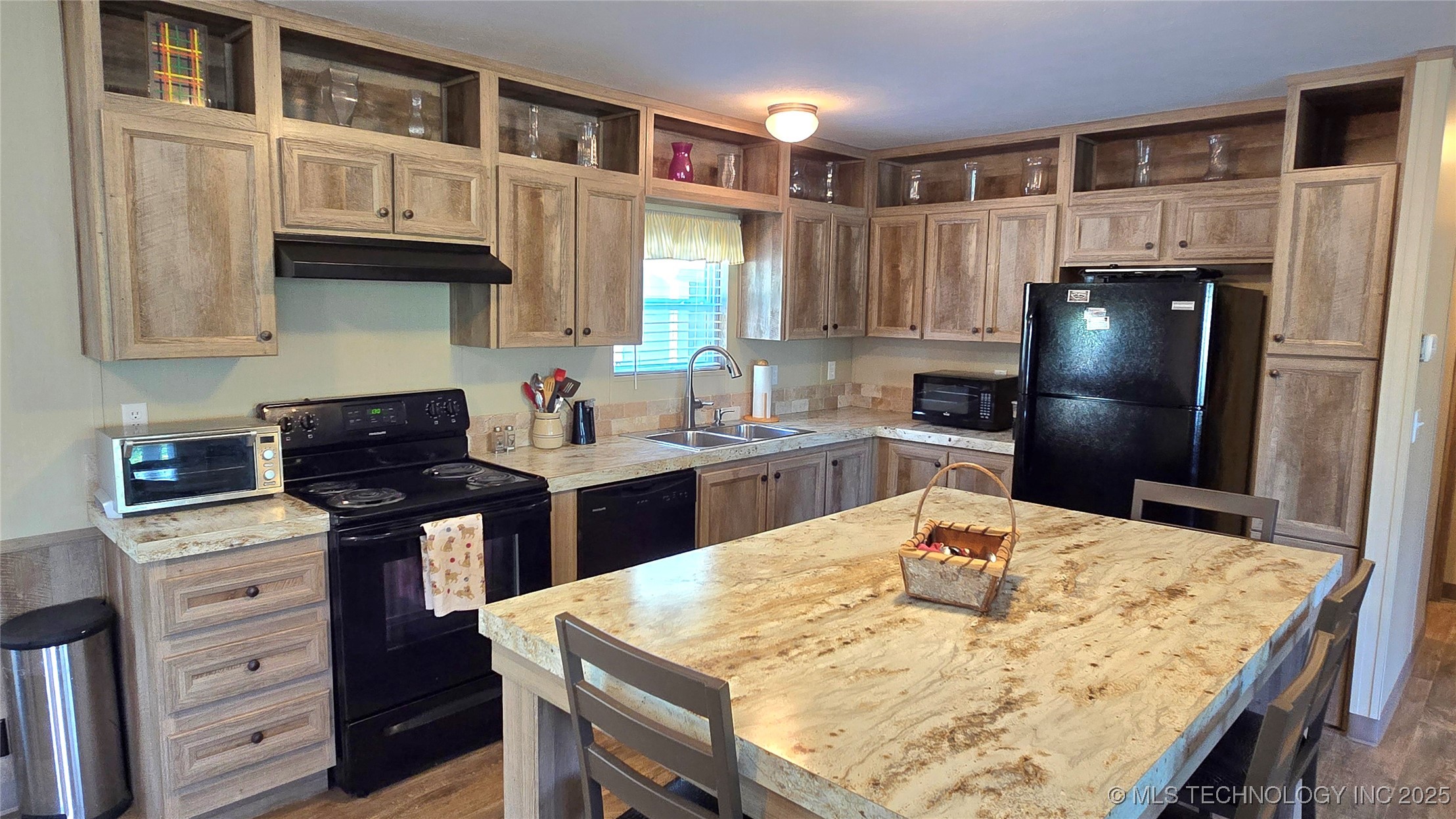 4918 Dozer Mountain Road Property Photo 9