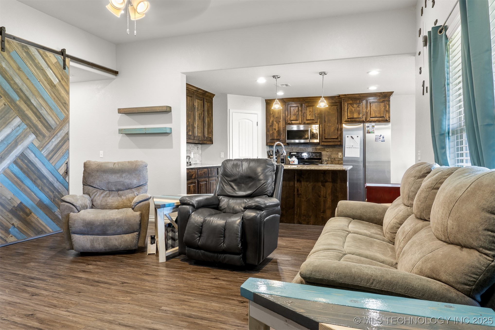 3400 Lazy Lane Property Photo 6