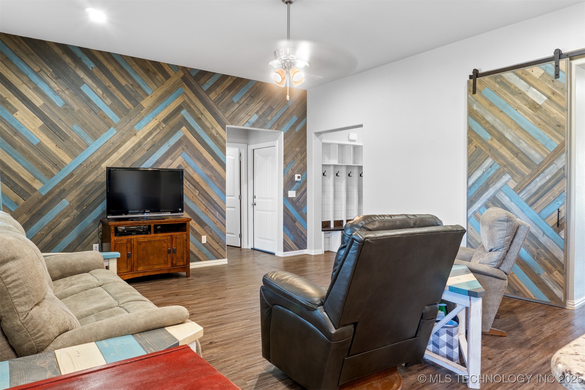 3400 Lazy Lane Property Photo 8