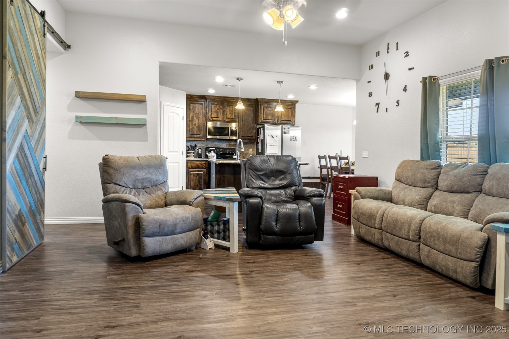 3400 Lazy Lane Property Photo 9