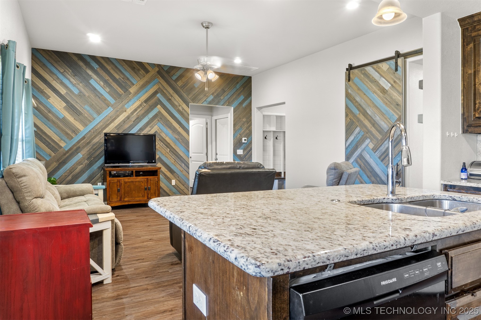 3400 Lazy Lane Property Photo 11