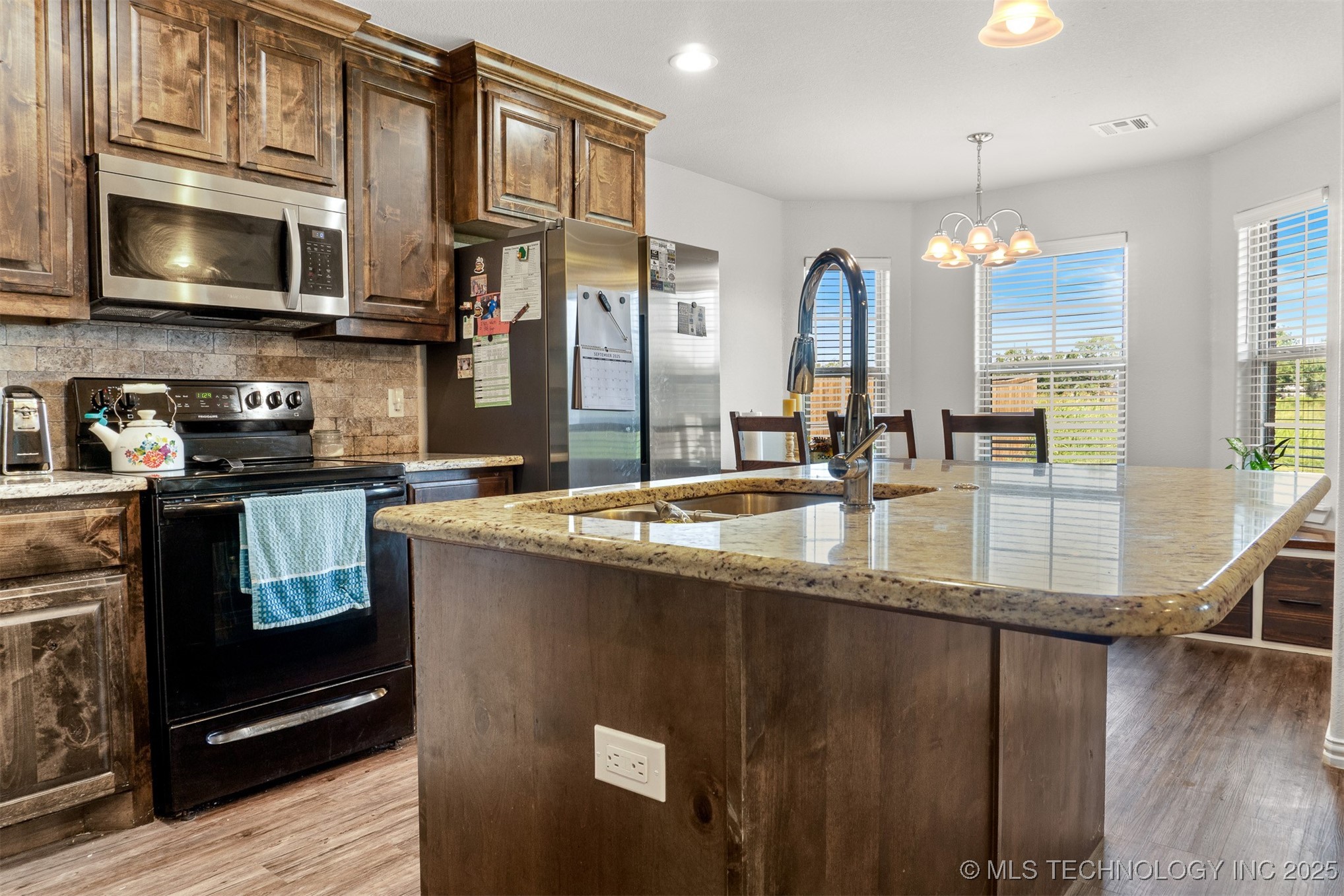 3400 Lazy Lane Property Photo 12