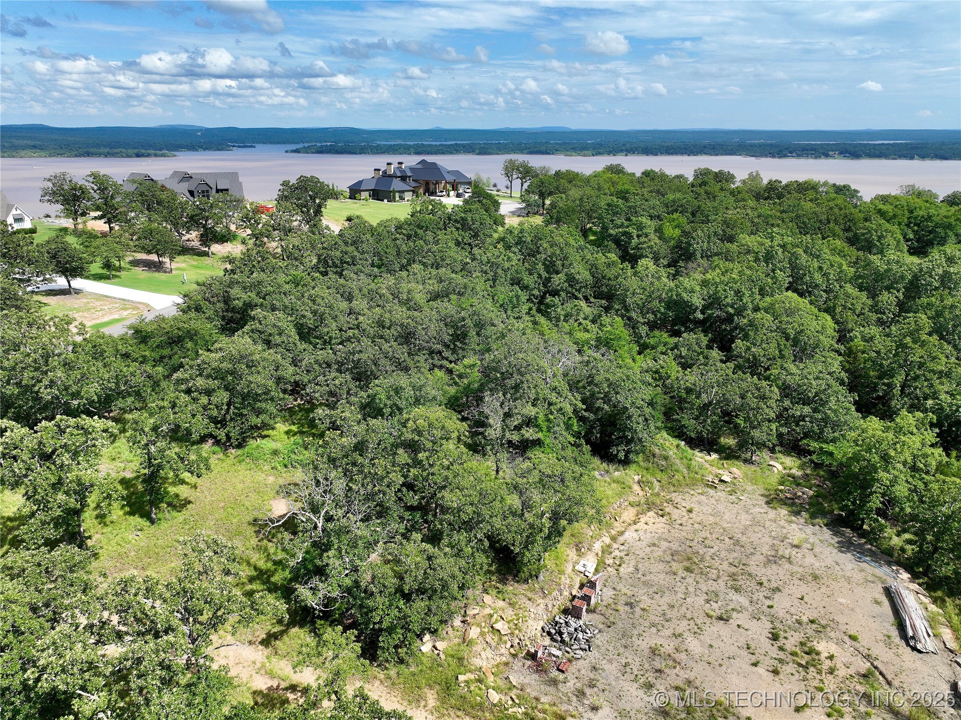 500 Stone Ridge Road Property Photo 5