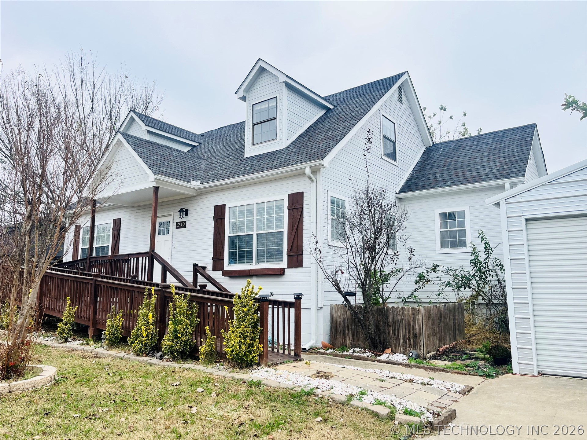 1210 N Wolfe Lane Property Photo 2