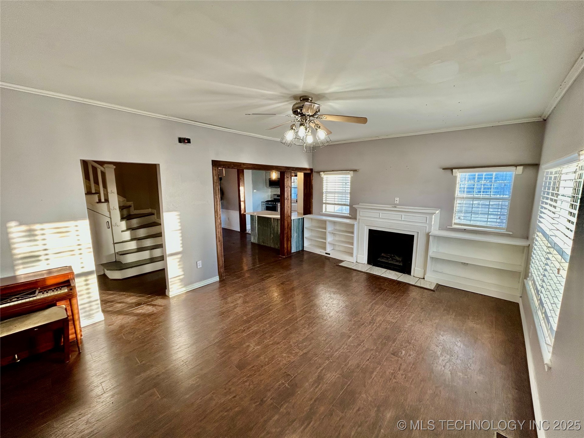 1210 N Wolfe Lane Property Photo 4