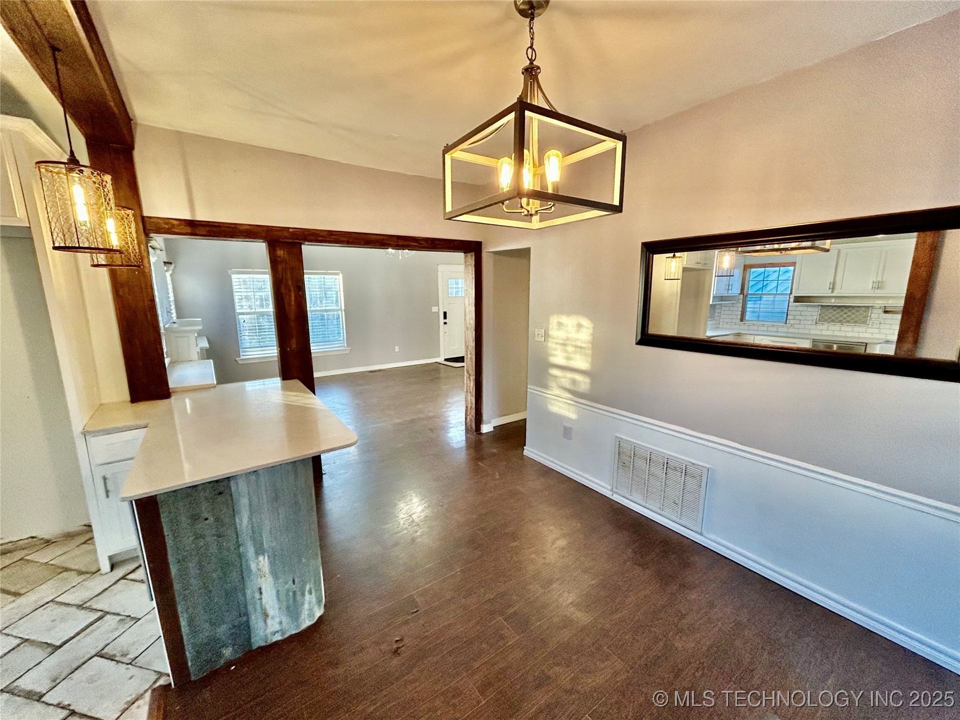 1210 N Wolfe Lane Property Photo 8