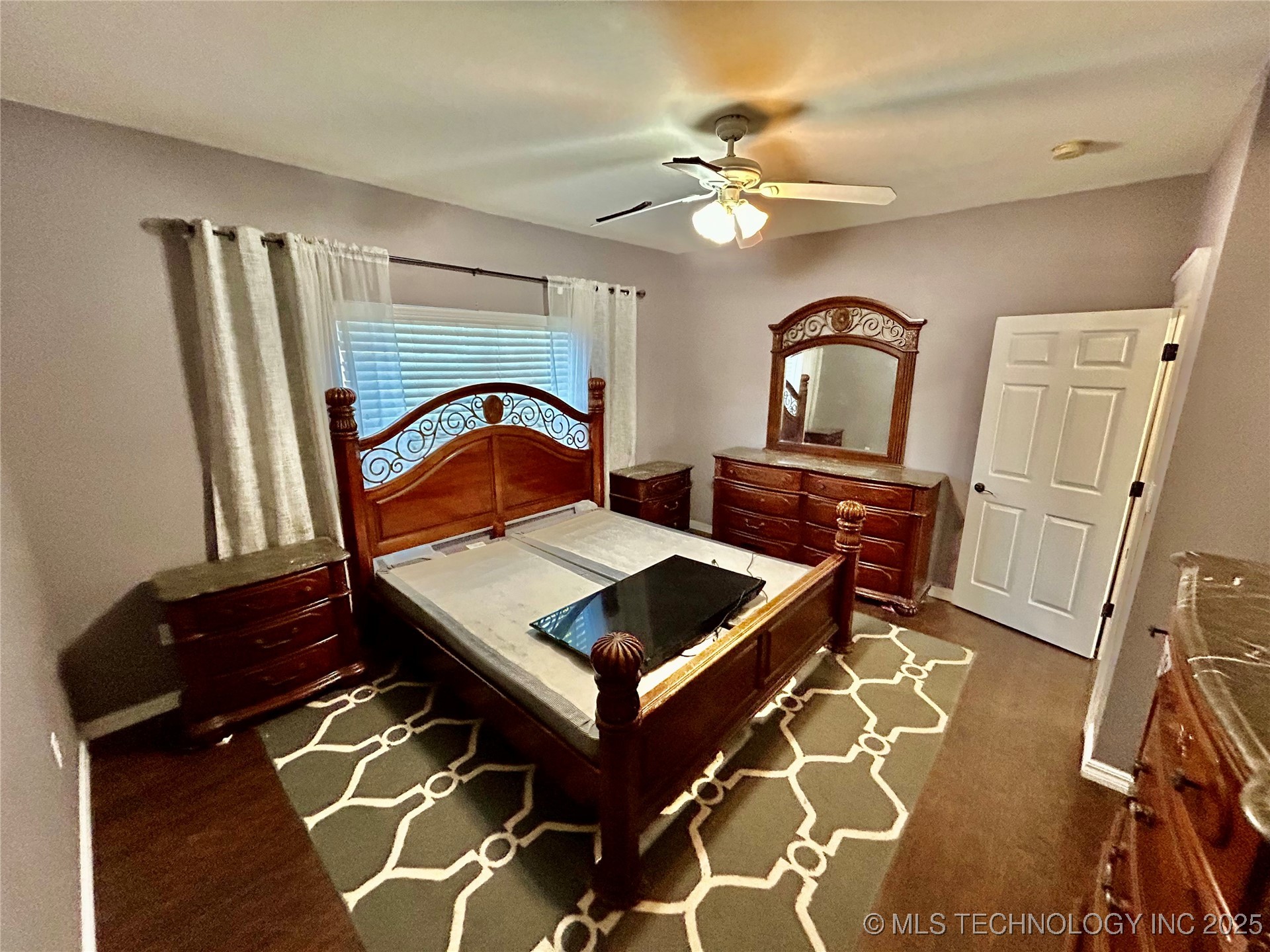 1210 N Wolfe Lane Property Photo 10