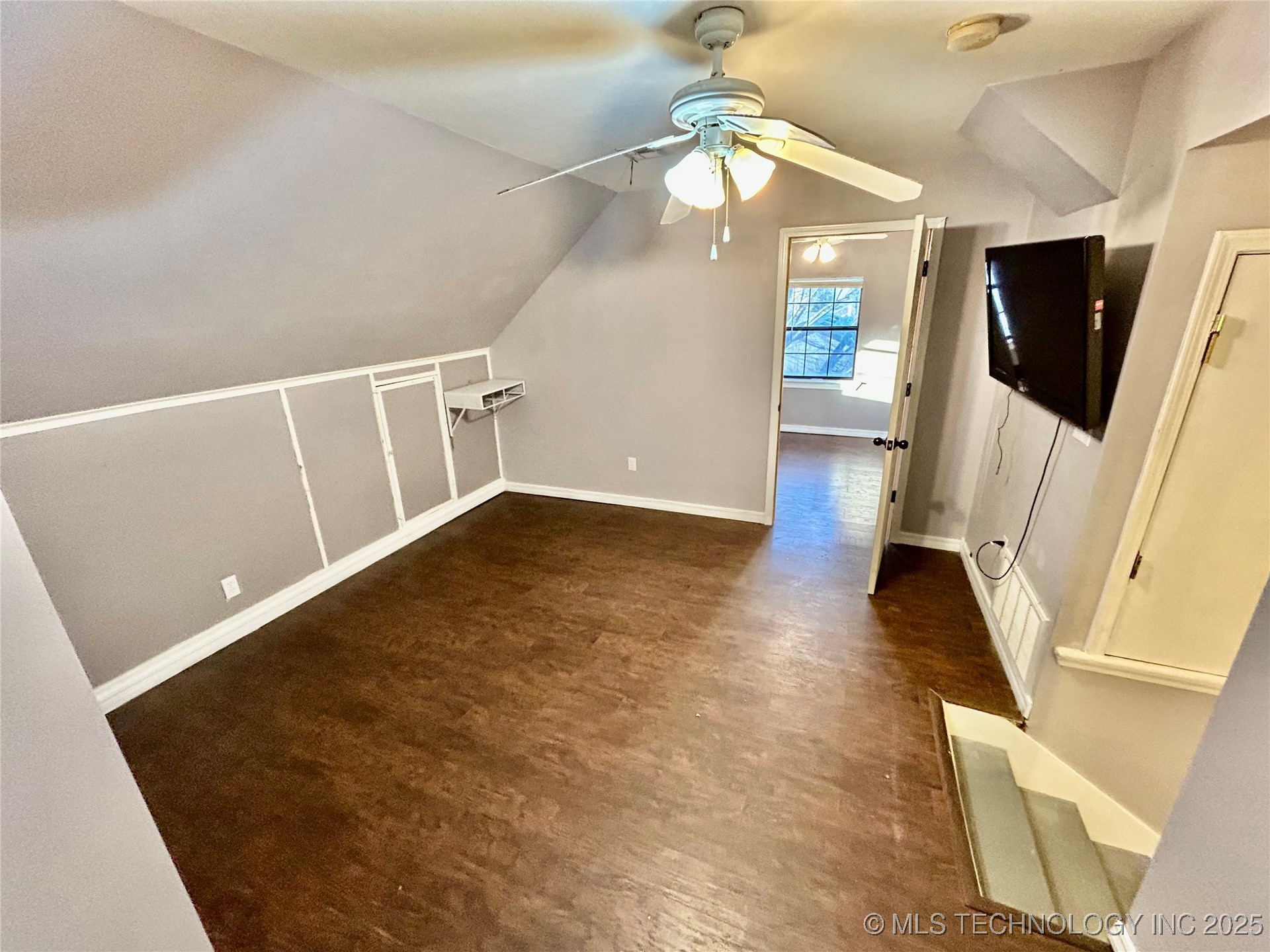 1210 N Wolfe Lane Property Photo 17