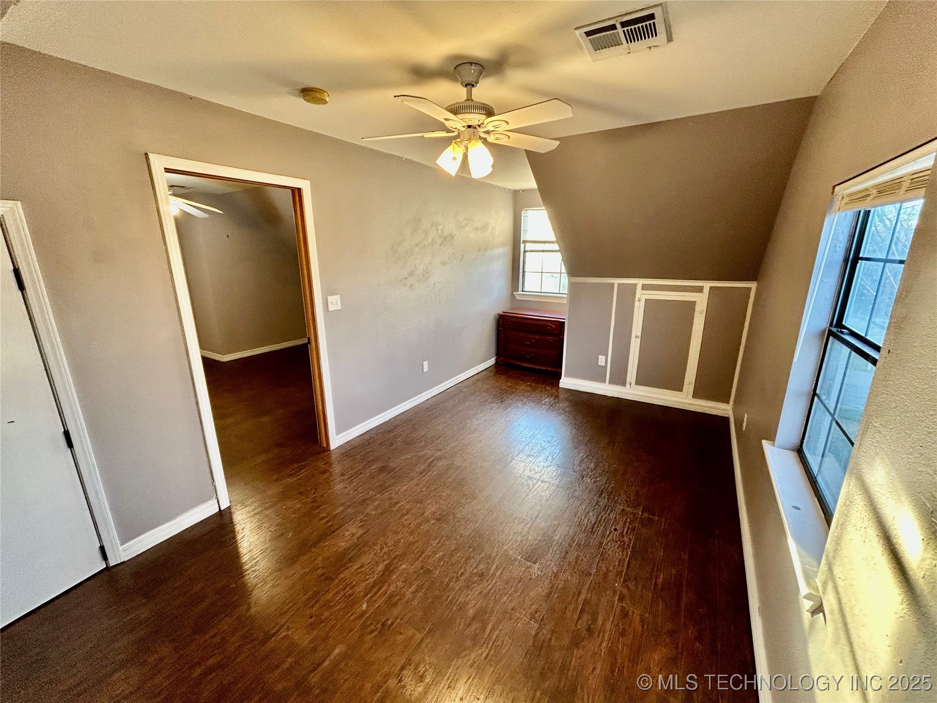 1210 N Wolfe Lane Property Photo 18