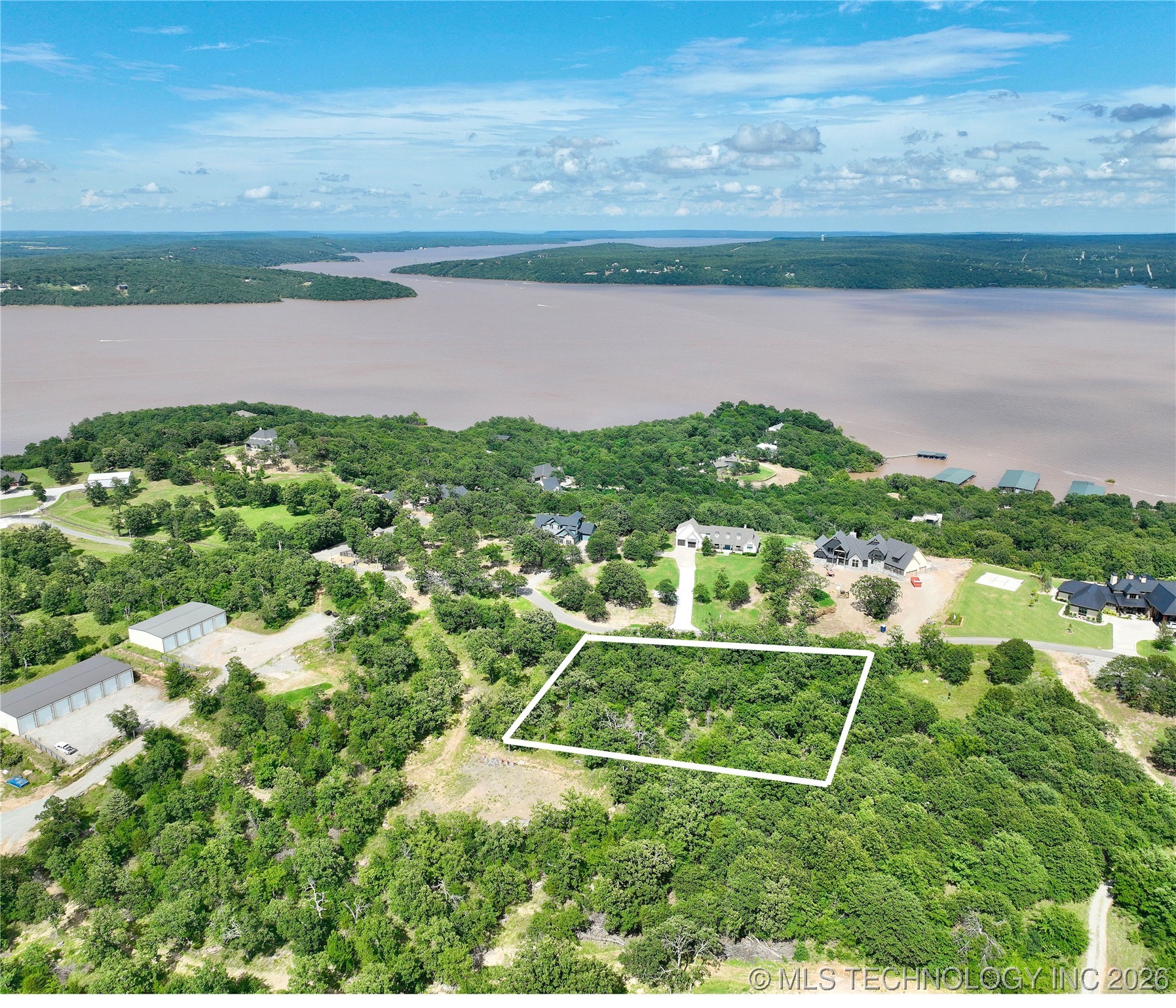 501 Stone Ridge Road Property Photo 2