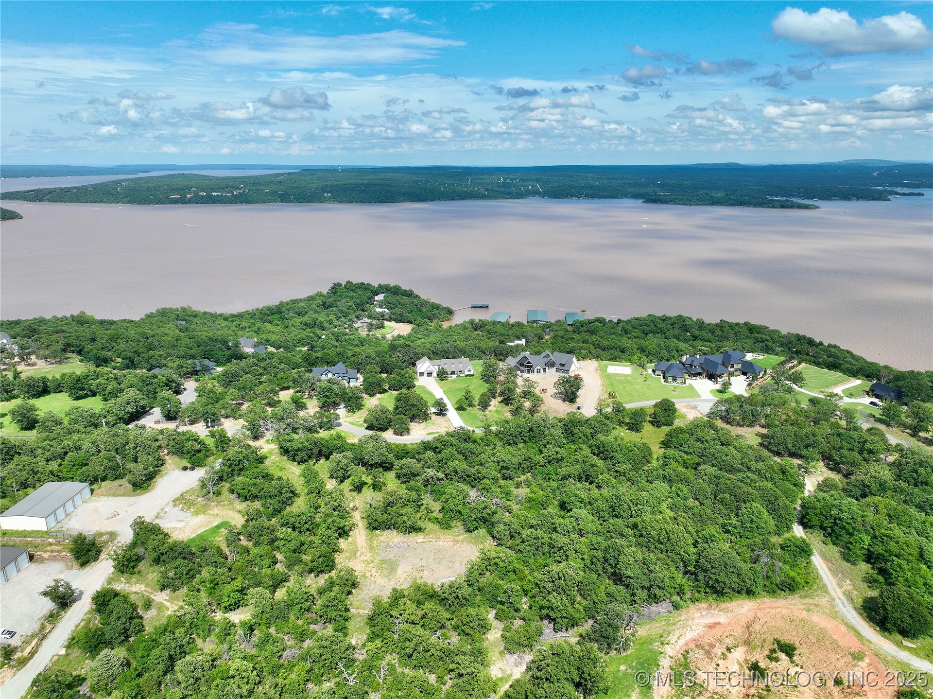 501 Stone Ridge Road Property Photo 3