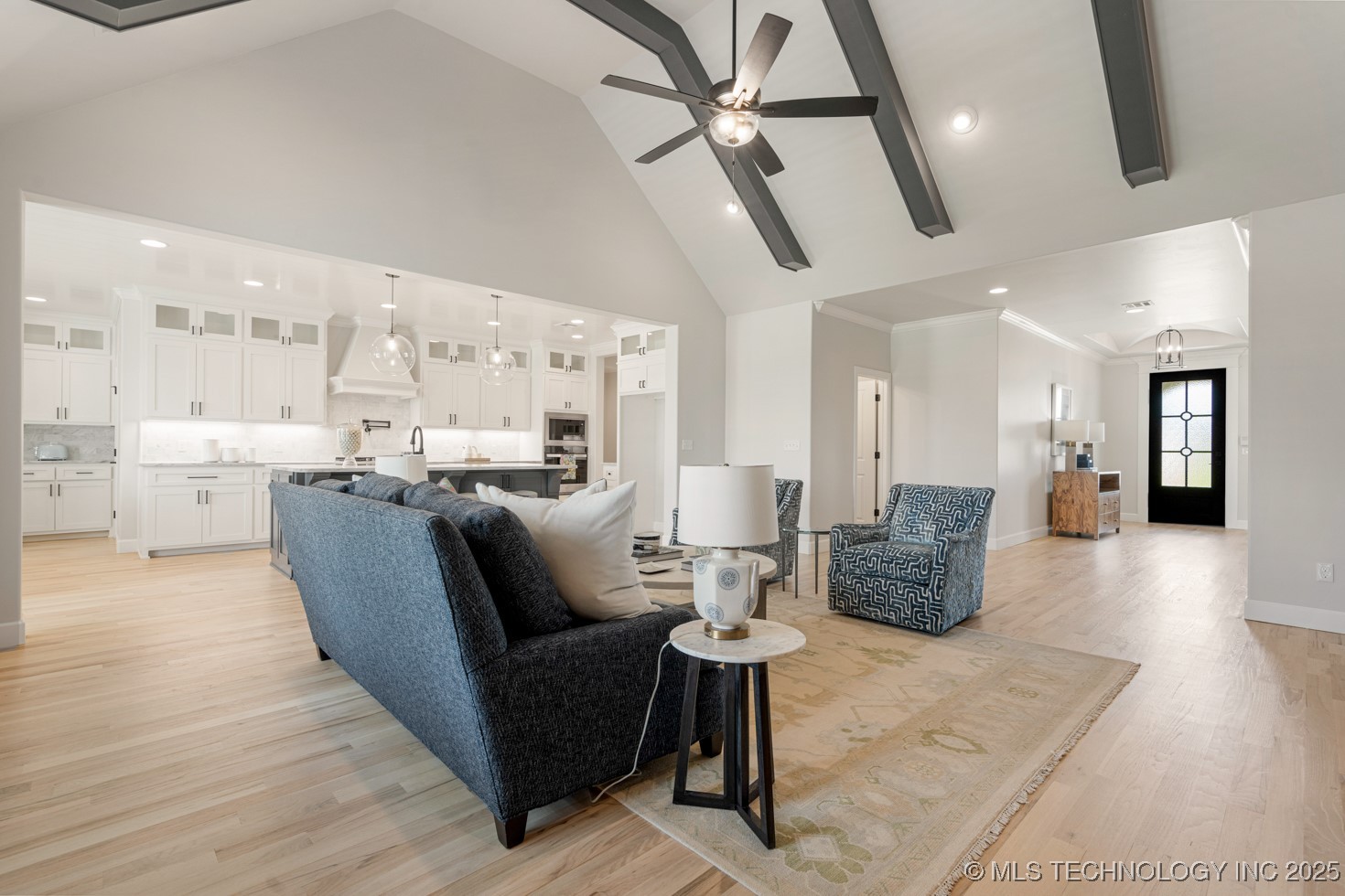 12806 S Irvington Avenue Property Photo 11