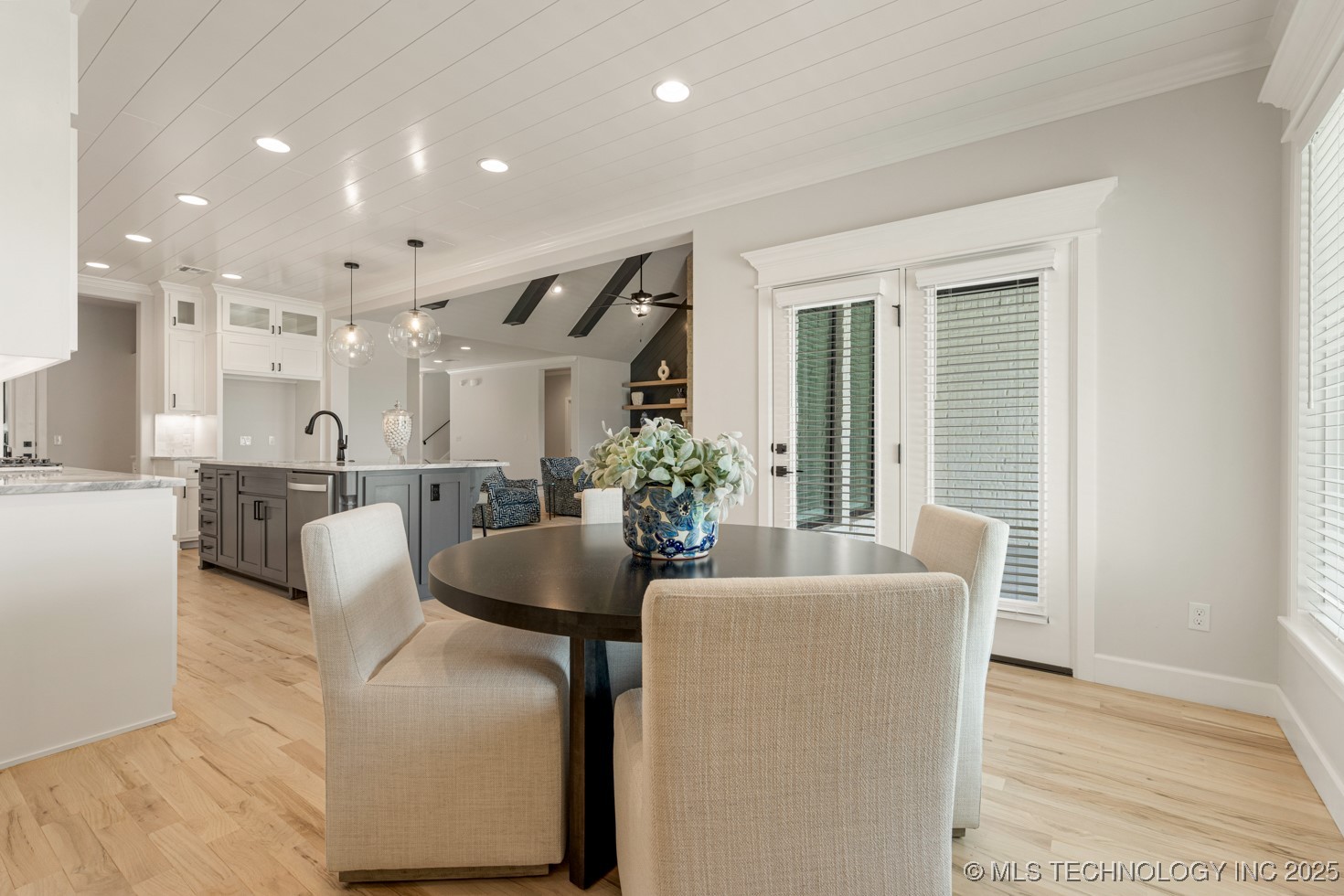 12806 S Irvington Avenue Property Photo 18