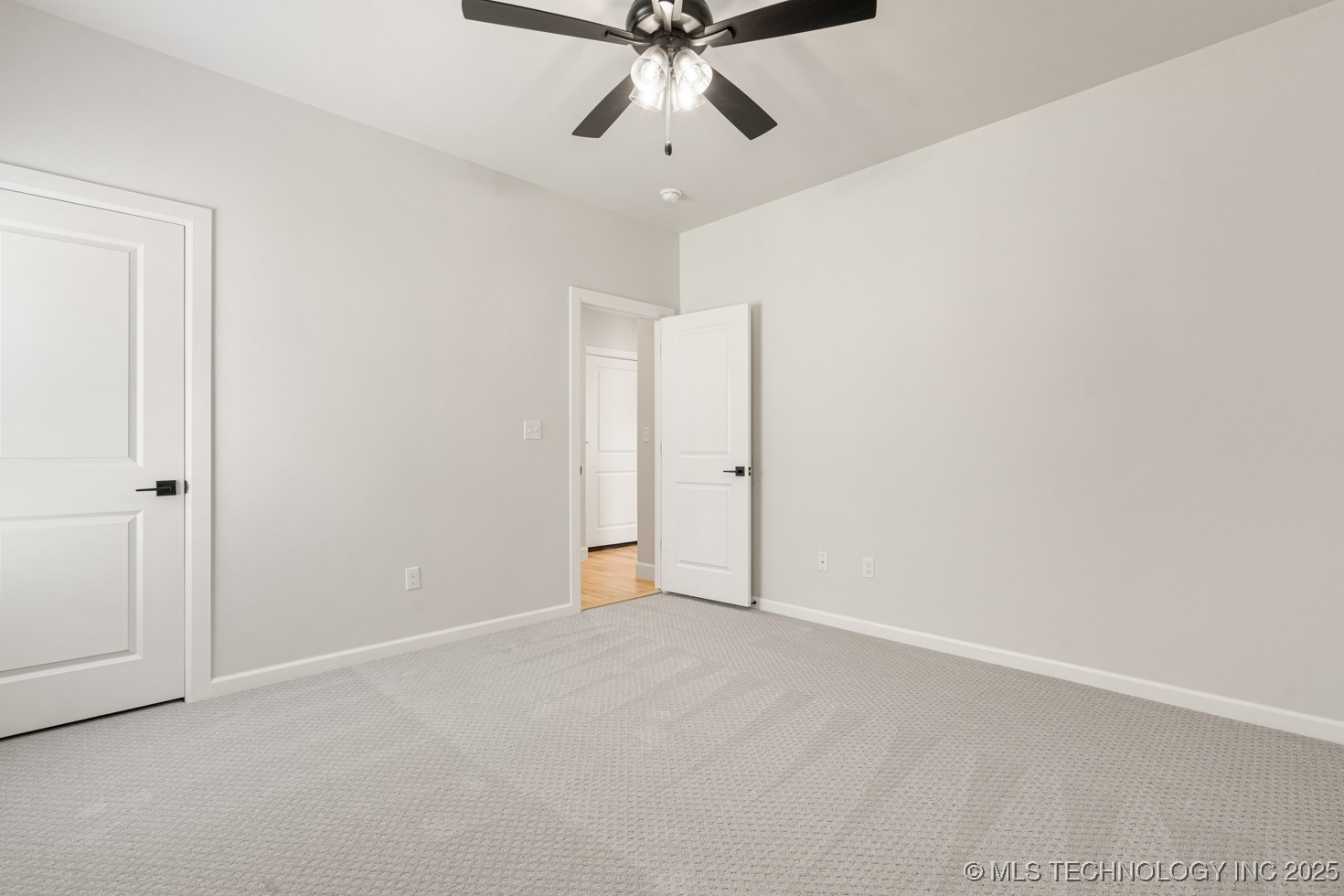 12806 S Irvington Avenue Property Photo 26